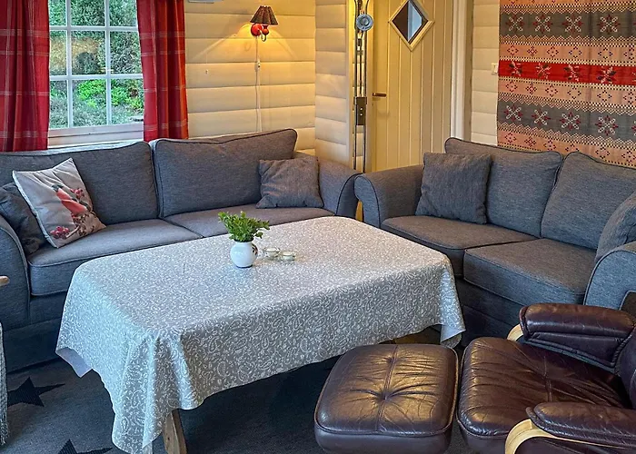 3 Bedroom Cozy In Дом отдыха Лавик