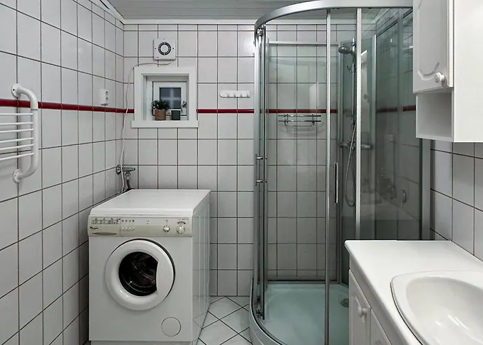 3 Bedroom Cozy In *
